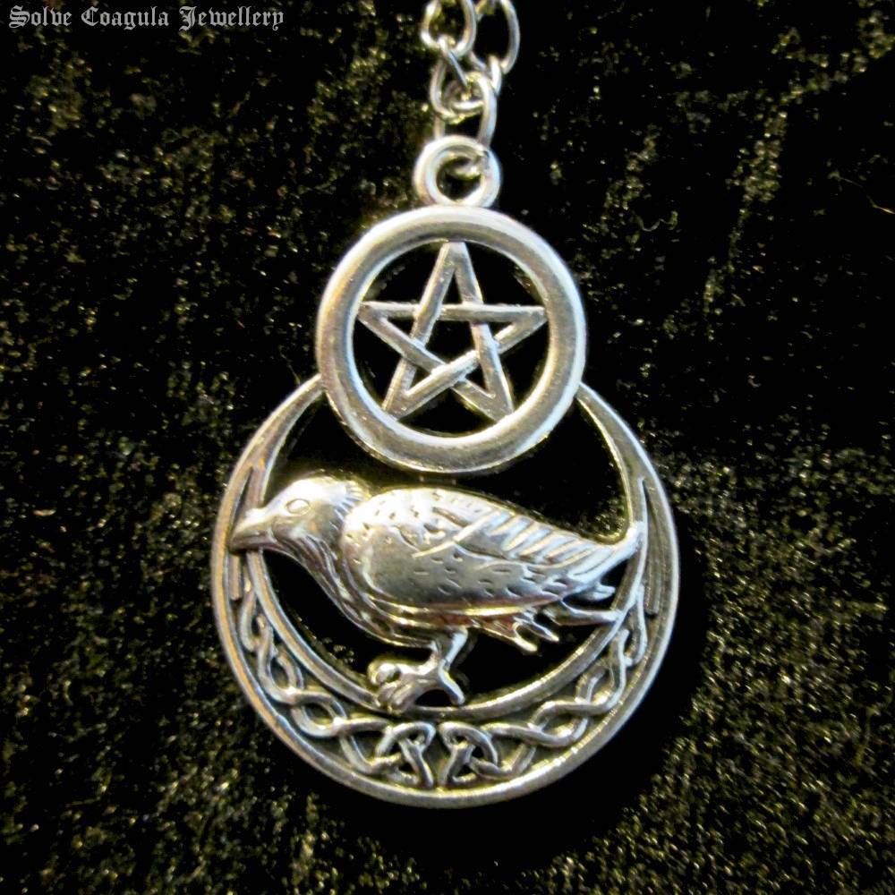 Solve Coagula Jewellery - Pentacle Crow and Celtic Knots Collier - Couleur argent